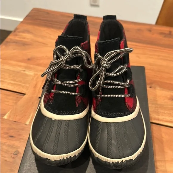 Sorel Womens Red/Black Plaid Waterproof Out N About Boots - Picture 5 of 8